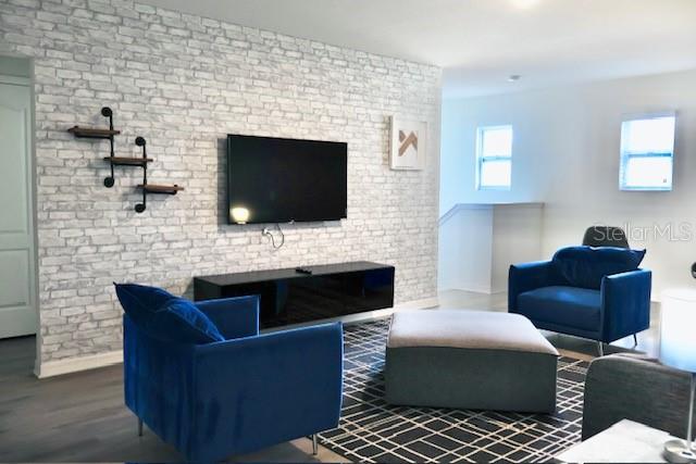 Image No.32-7 Bed House for sale