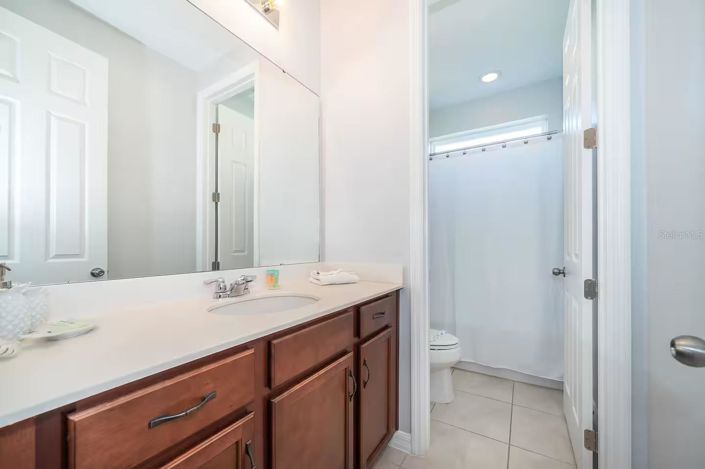 Image No.21-5 Bed House for sale