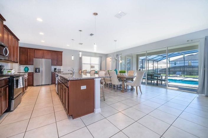 Image No.3-5 Bed House for sale