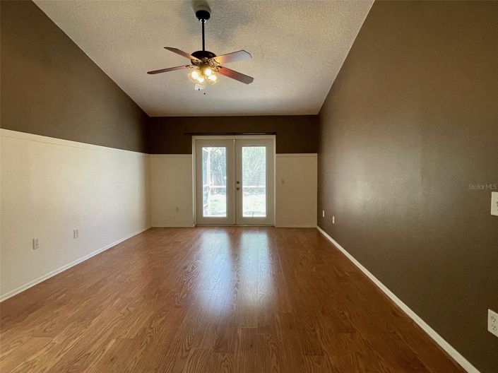 Image No.11-4 Bed House for sale