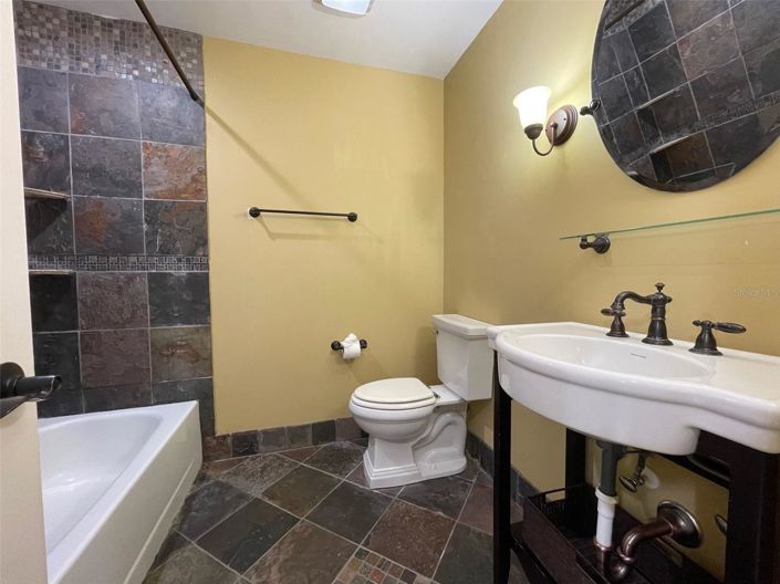 Image No.23-4 Bed House for sale