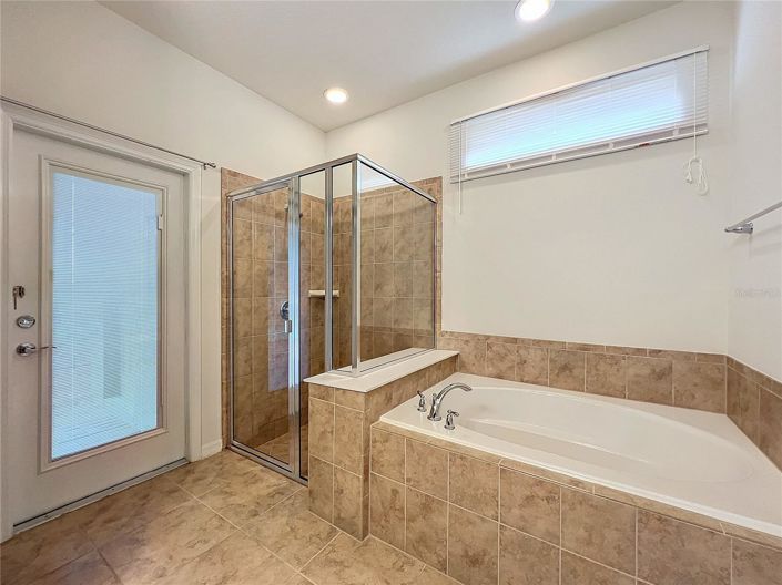 Image No.16-9 Bed House for sale