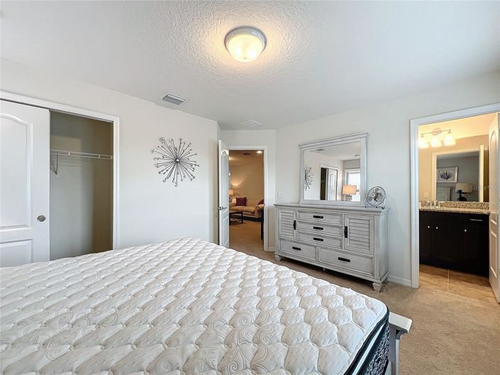 Image No.35-9 Bed House for sale