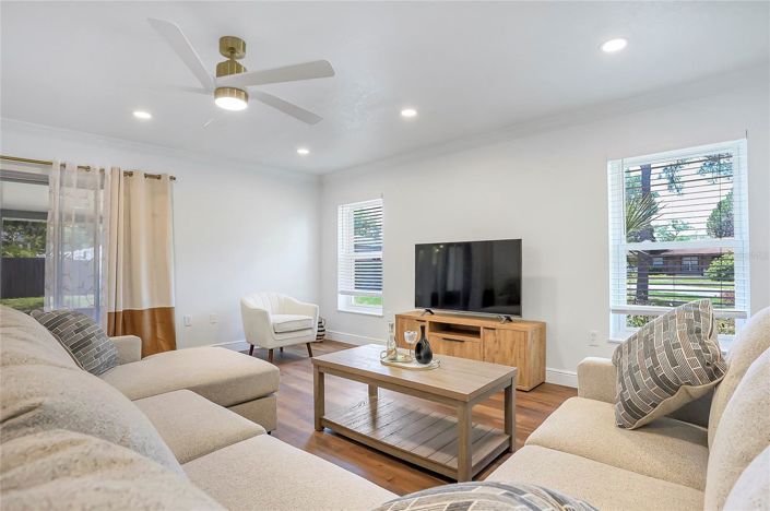 Image No.12-4 Bed House for sale