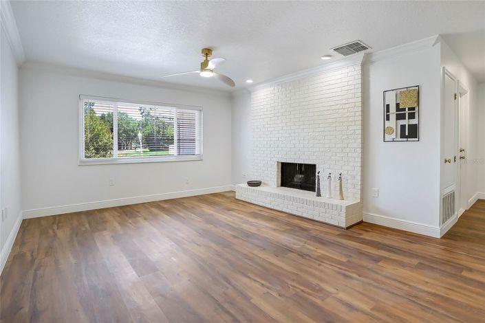 Image No.15-4 Bed House for sale