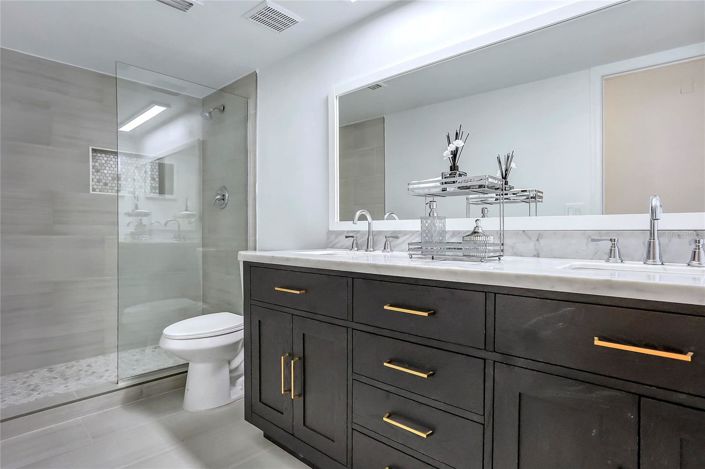 Image No.25-4 Bed House for sale