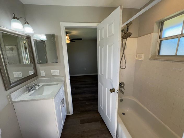 Image No.27-4 Bed House for sale