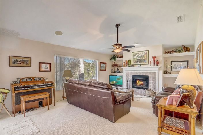 Image No.11-3 Bed House for sale