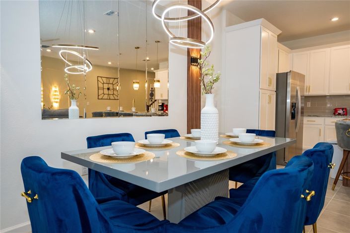 Image No.17-5 Bed Townhouse for sale