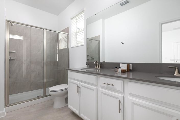 Image No.12-5 Bed Townhouse for sale