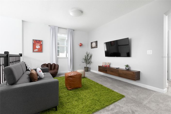 Image No.17-5 Bed Townhouse for sale