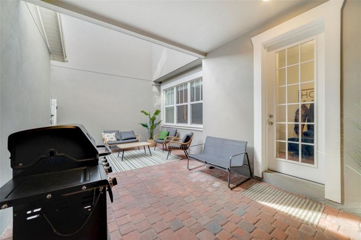 Image No.27-3 Bed Townhouse for sale