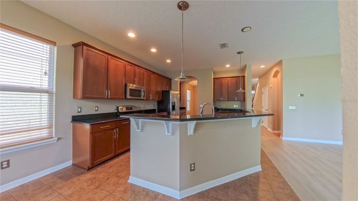 Image No.13-4 Bed House for sale