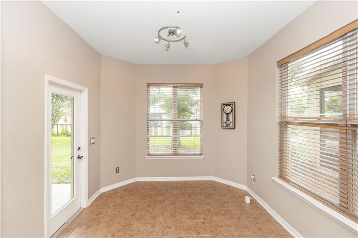 Image No.19-4 Bed House for sale