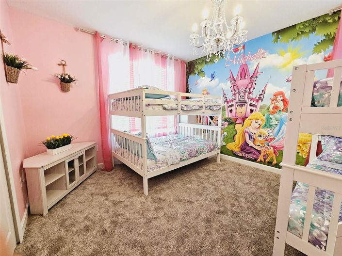 Image No.19-5 Bed House for sale