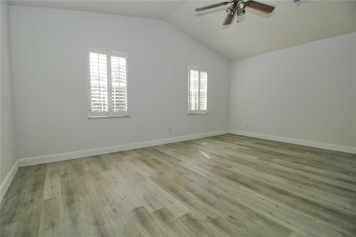 Image No.19-5 Bed House for sale