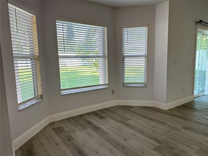 Image No.7-5 Bed House for sale