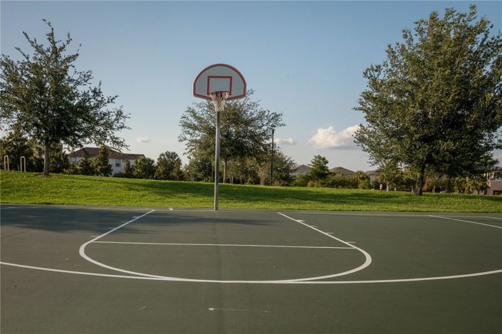 Image No.56-6 Bed House for sale