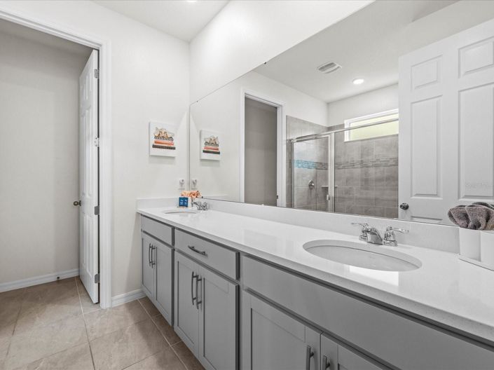 Image No.13-7 Bed House for sale