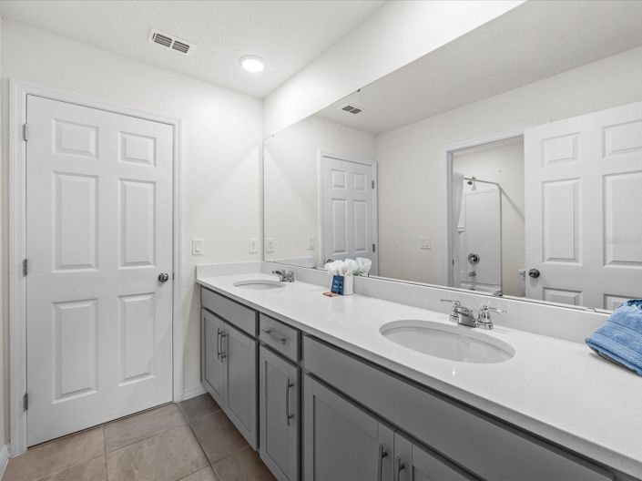 Image No.20-7 Bed House for sale