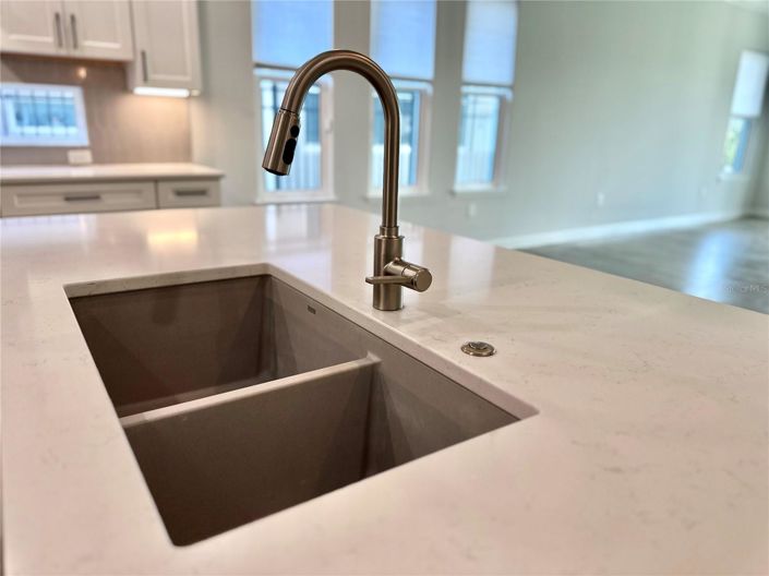 Image No.39-4 Bed House for sale