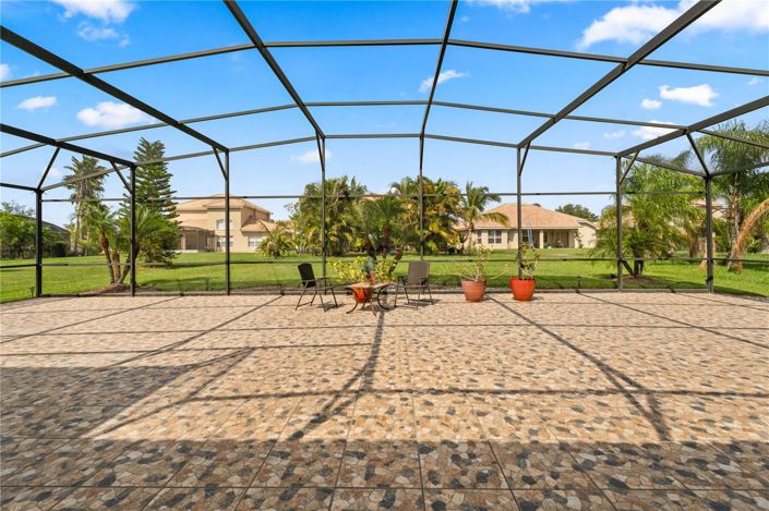 Image No.30-6 Bed House for sale