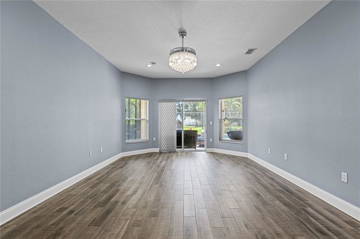 Image No.13-4 Bed House for sale