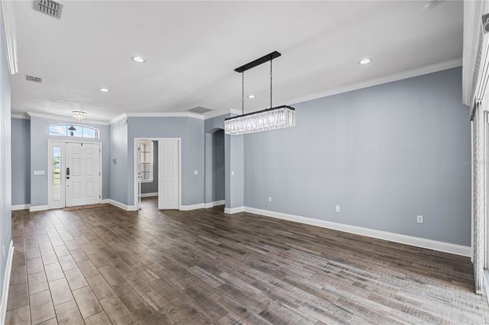 Image No.20-4 Bed House for sale