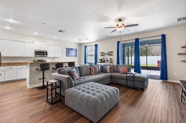 Image No.12-4 Bed House for sale