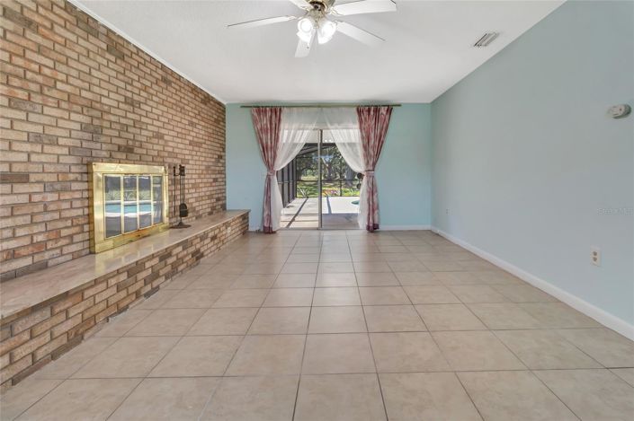 Image No.18-3 Bed House for sale