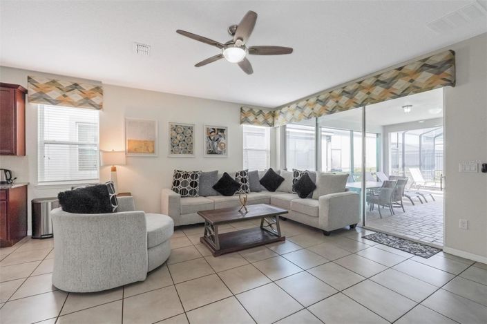 Image No.14-7 Bed House for sale