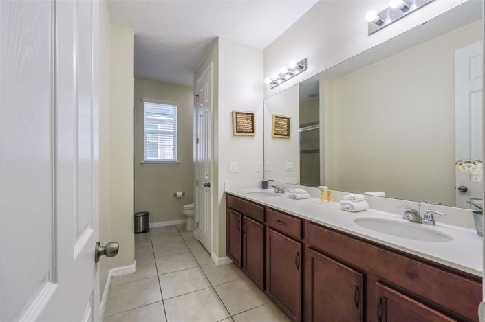 Image No.24-7 Bed House for sale