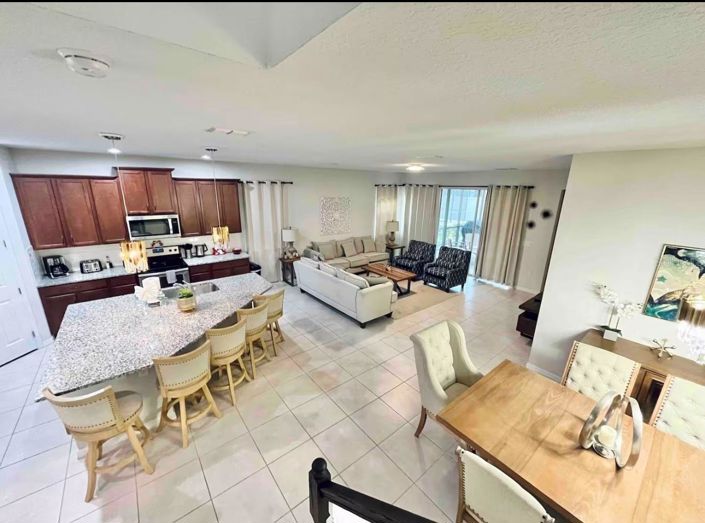 Image No.6-5 Bed House for sale