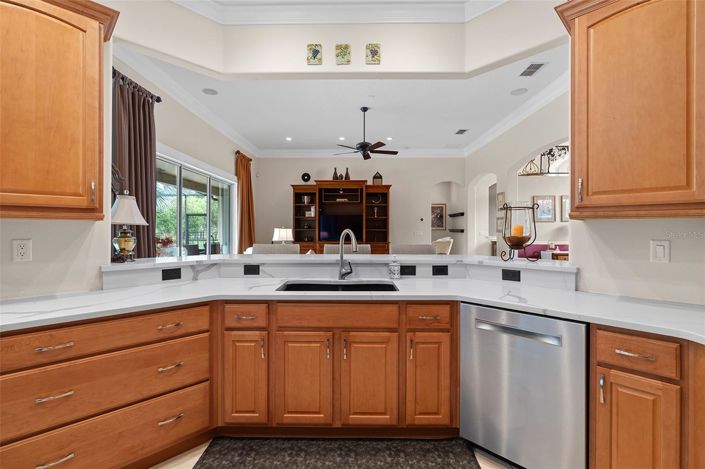 Image No.15-3 Bed House for sale