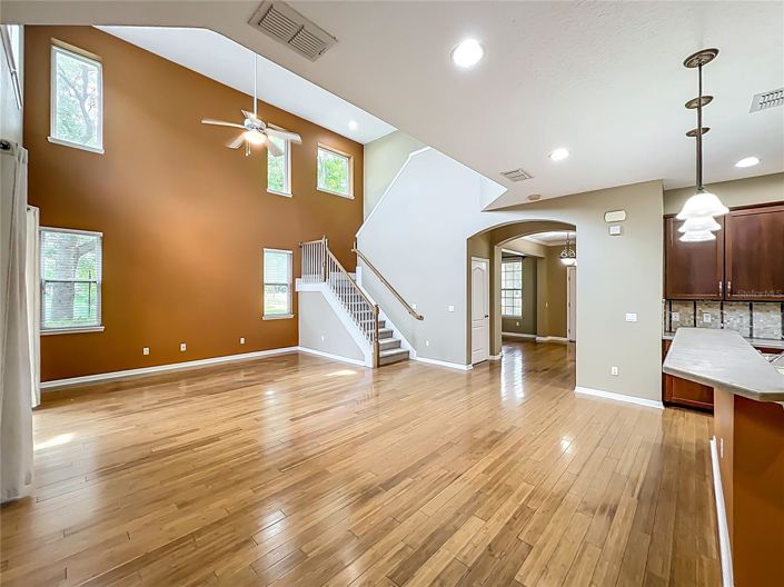 Image No.28-4 Bed House for sale