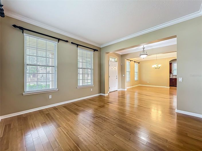 Image No.7-4 Bed House for sale