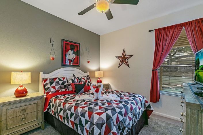 Image No.18-6 Bed House for sale