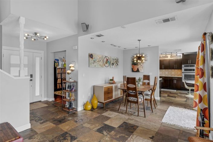 Image No.11-3 Bed House for sale