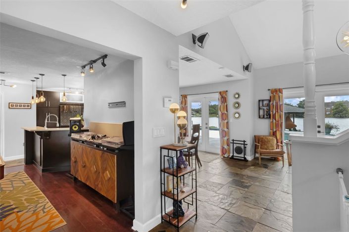 Image No.13-3 Bed House for sale