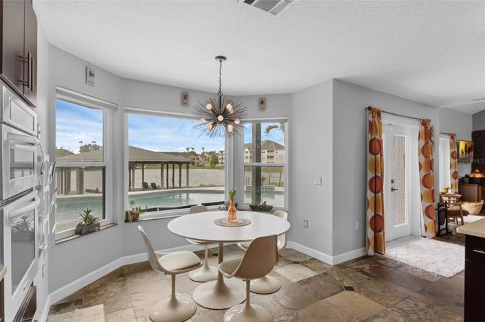 Image No.8-3 Bed House for sale