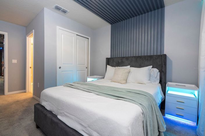 Image No.32-5 Bed Townhouse for sale