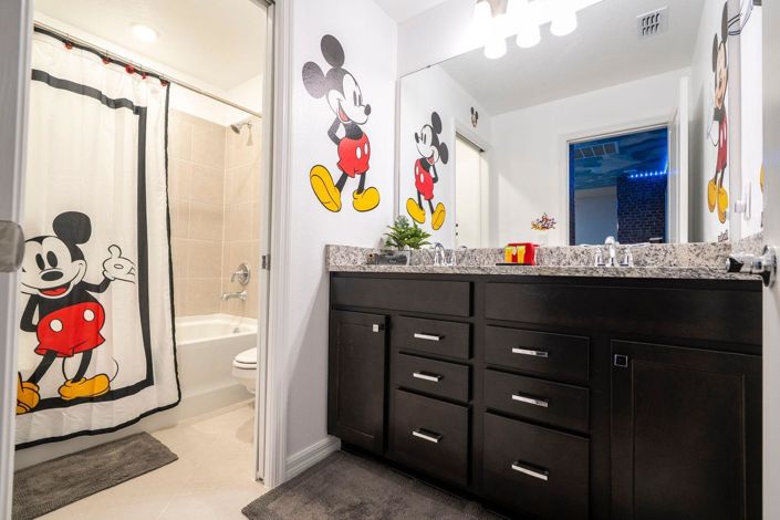 Image No.34-5 Bed Townhouse for sale