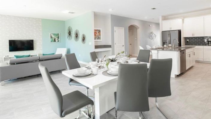 Image No.4-6 Bed House for sale