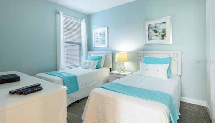 Image No.9-6 Bed House for sale