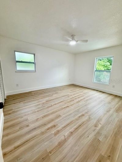 Image No.24-4 Bed House for sale