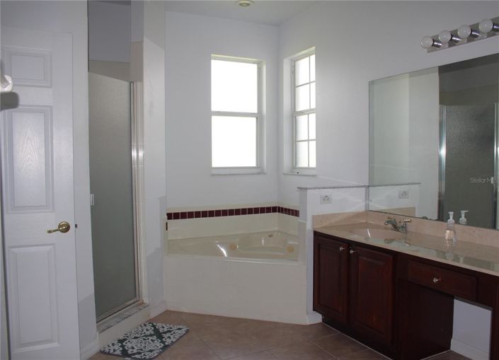 Image No.23-5 Bed House for sale