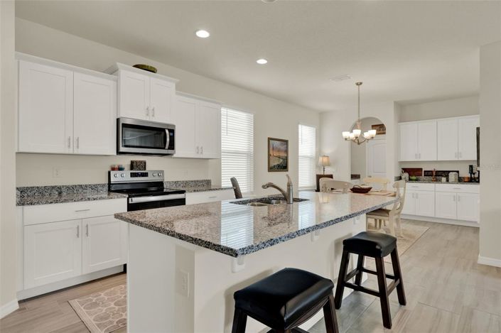 Image No.5-Maison de 4 chambres à vendre à Winter Garden