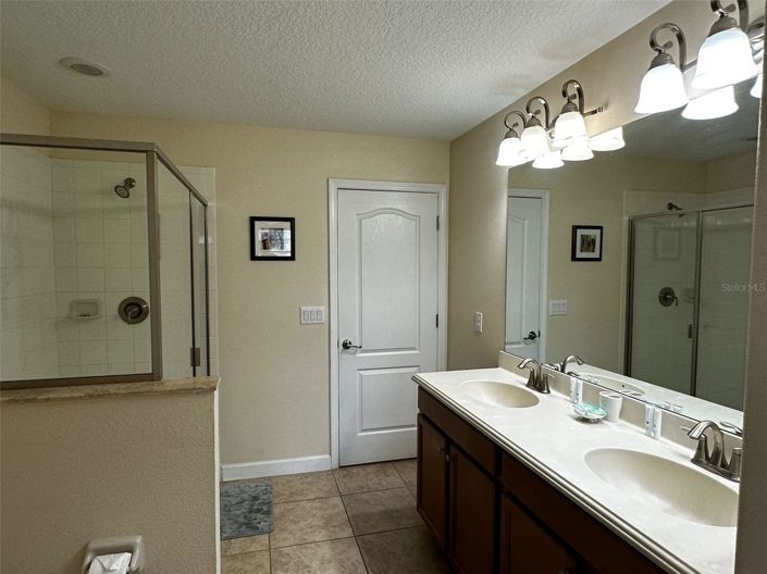 Image No.31-7 Bed House for sale