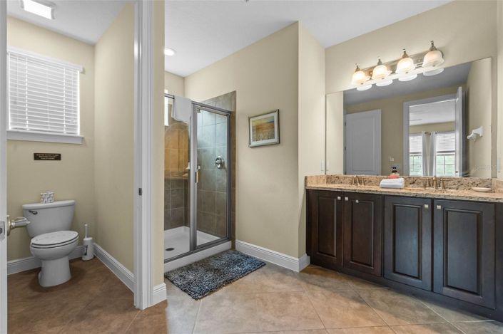 Image No.28-8 Bed House for sale