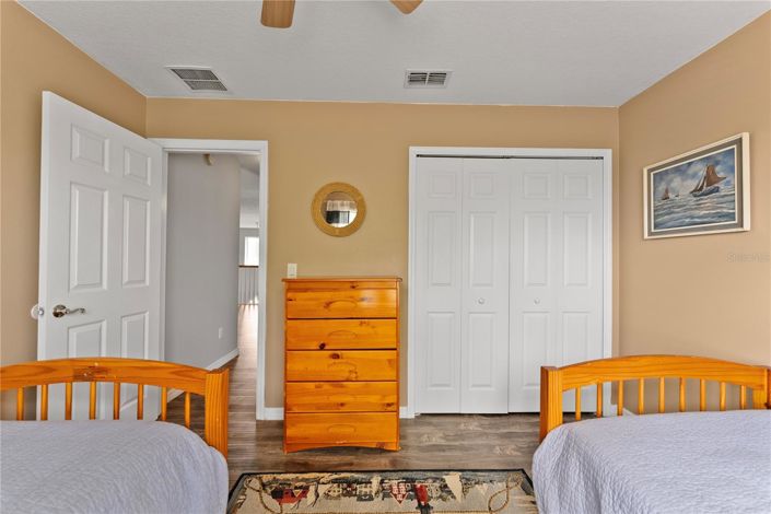 Image No.40-6 Bed House for sale